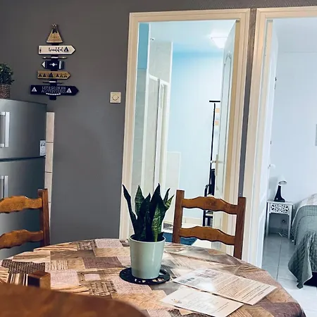 L'arbre De Vy - T2 42m2 Indépendant, 5 Pers, Garage, Proche Gare